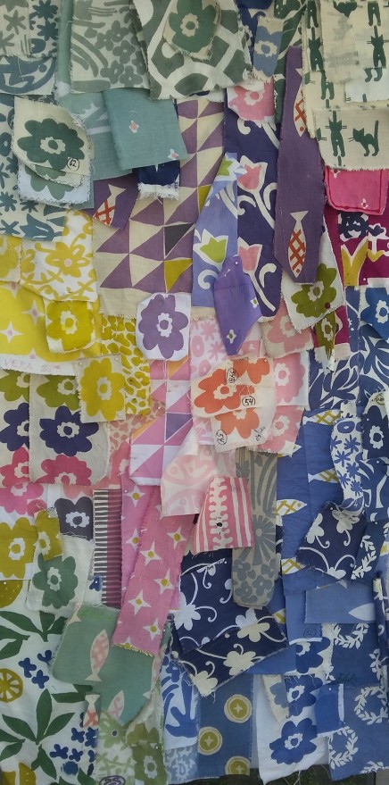 bomuld damask duge gardiner havehynder hynder hør håndtryk kaffehætter metervarer møbelstoffer naturmaterialer postkort rammetryk Remazolfarver sengetæpper sengetøj serigrafi servietter silketryk silketørklæder puder stoftryk tehætter tekstiltryk tevarmere thehætter thevarmere kaffemuffer